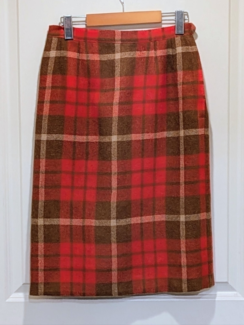 EUC 50s Sportcraft 10 Orange and Brown Tartan Wool Pencil Skirt